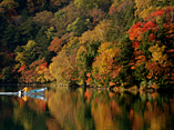 Lake Yunoko (in autumn)